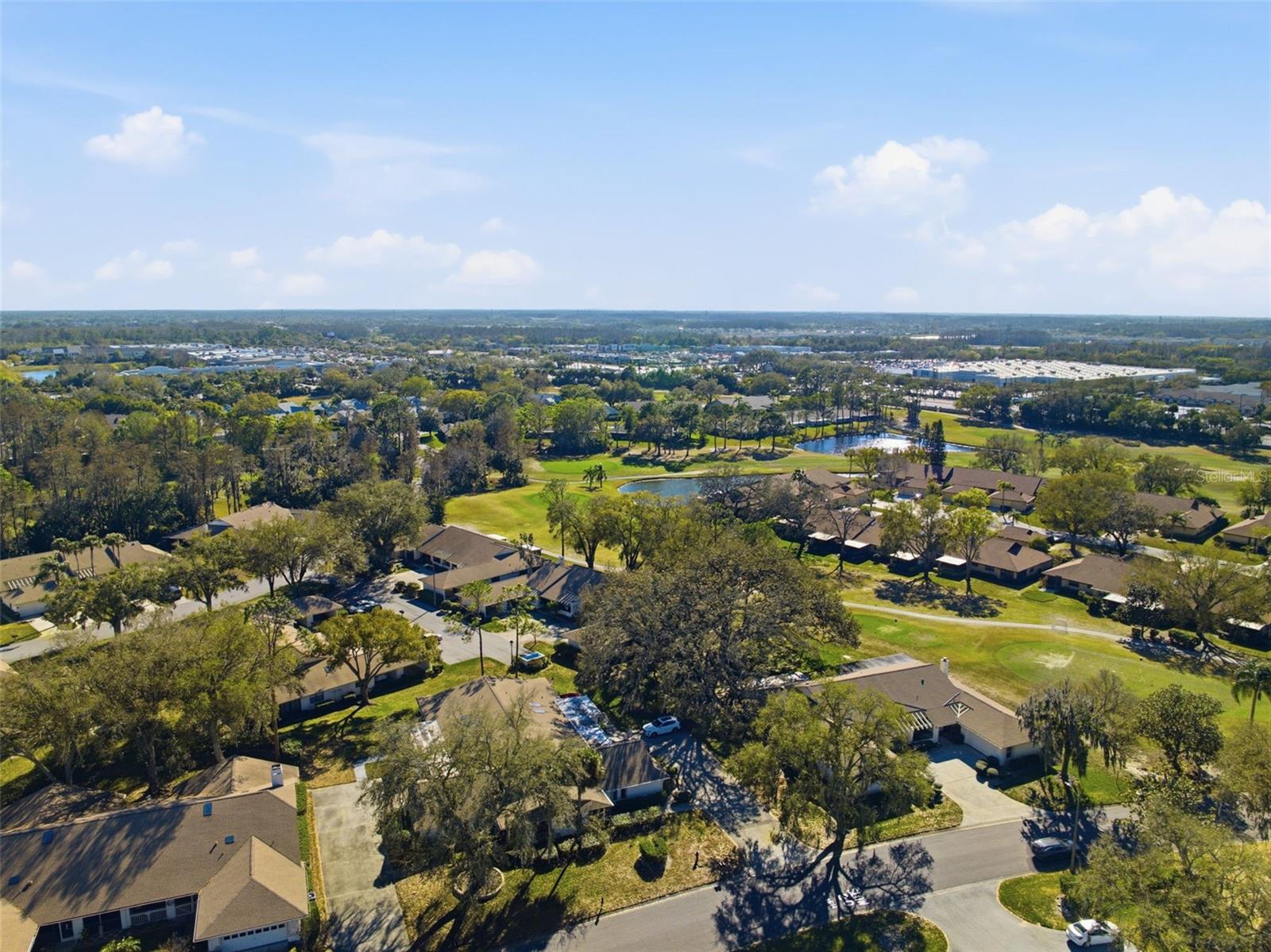 GOLF VIEW VILLAS CONDO 01 - Residential