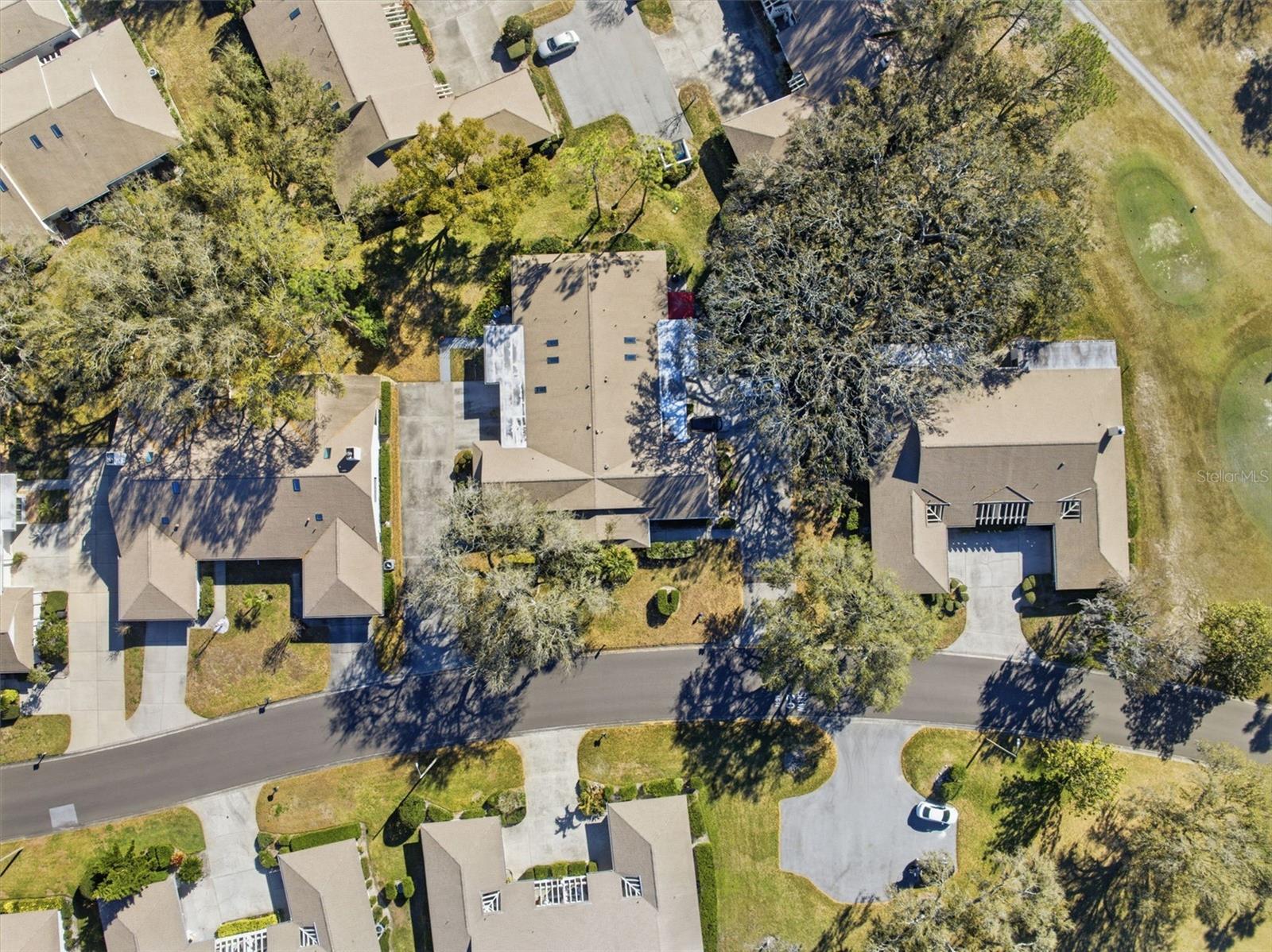 GOLF VIEW VILLAS CONDO 01 - Residential