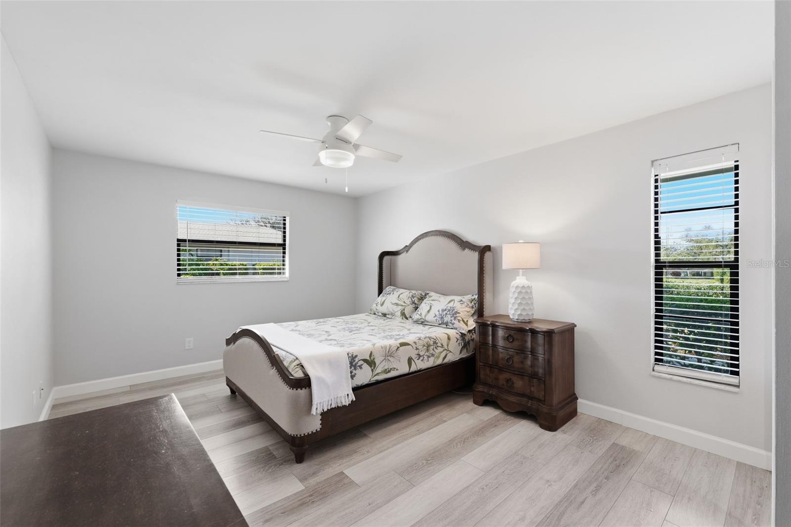 GOLF VIEW VILLAS CONDO 01 - Residential