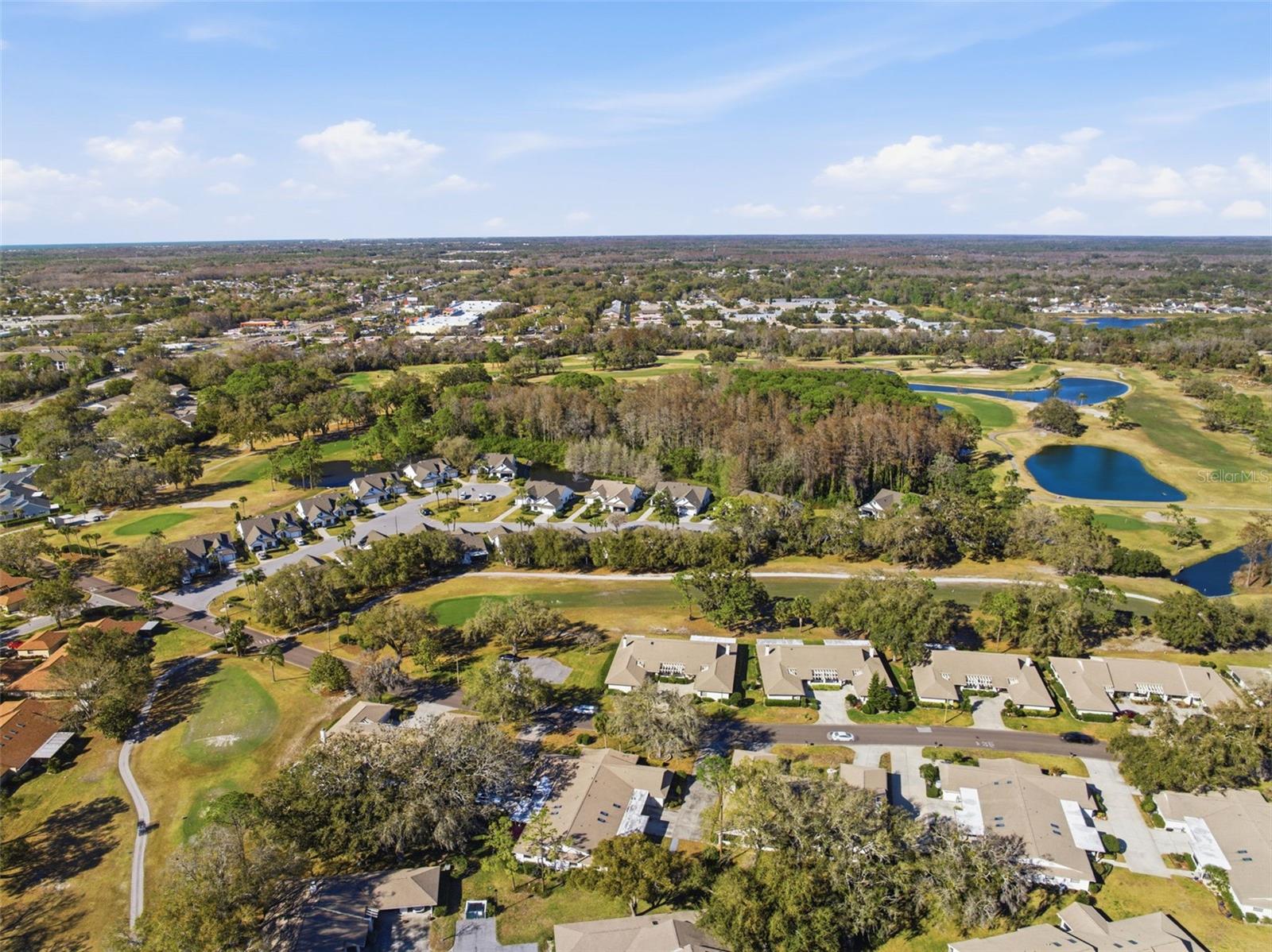 GOLF VIEW VILLAS CONDO 01 - Residential