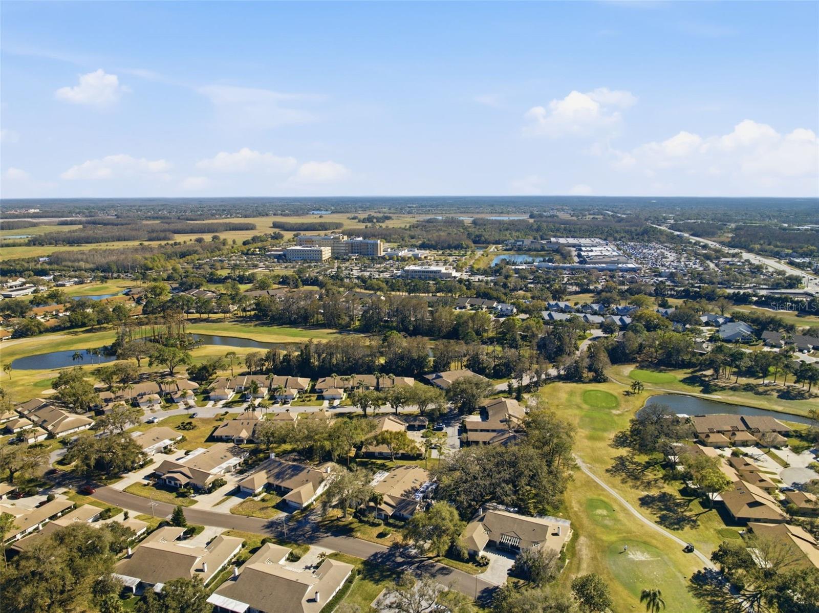 GOLF VIEW VILLAS CONDO 01 - Residential