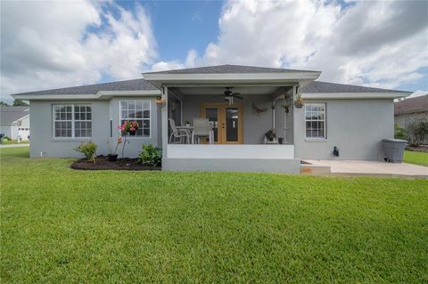 A home in LAKELAND