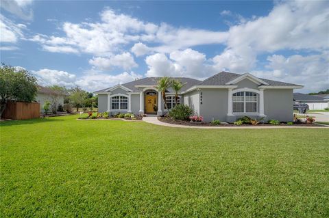 A home in LAKELAND