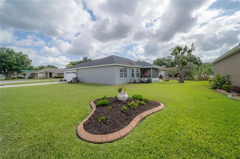 A home in LAKELAND