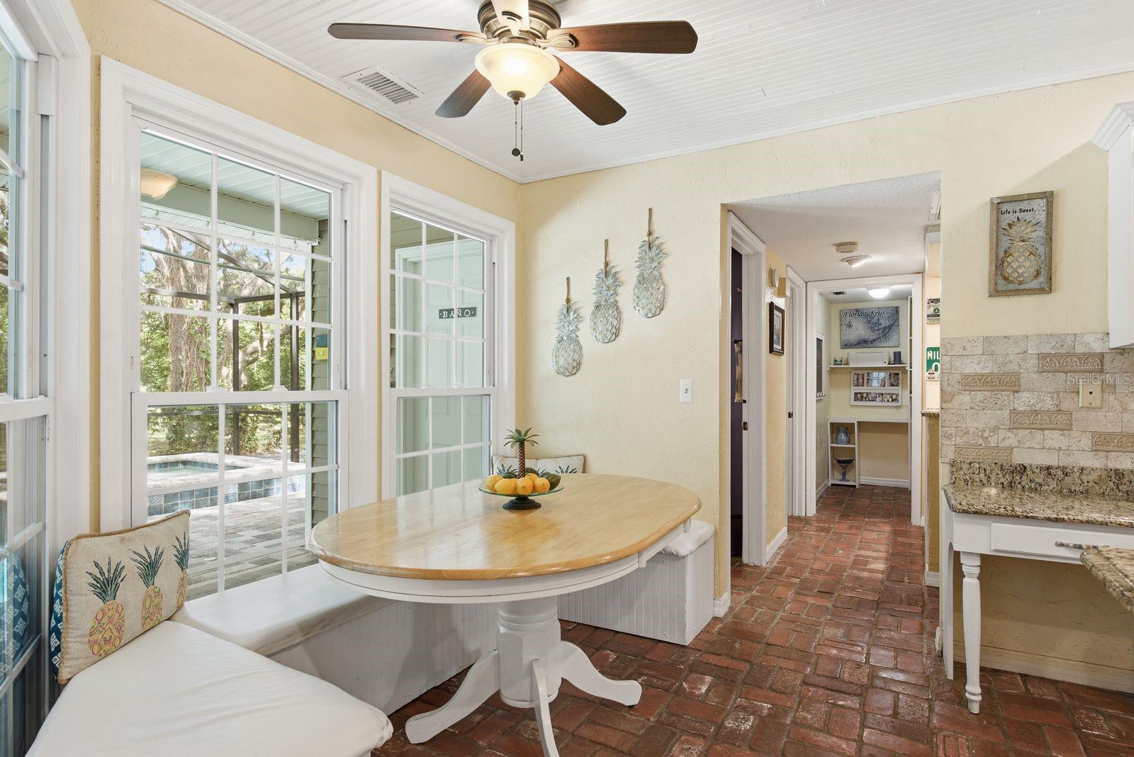 1125 SPANISH OAKS DRIVE W
