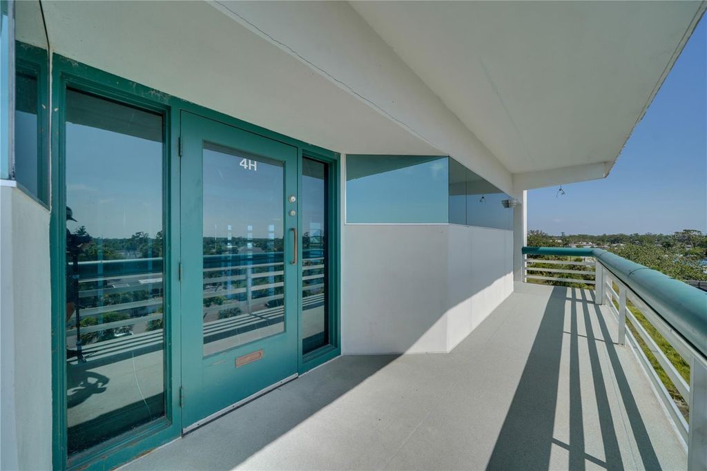 Photo of 1460 S Mccall Road #H4, Englewood, FL 34223 (MLS # D6143308)