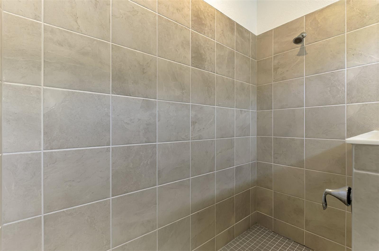ANTIGUA/WELLEN PARK - Residential