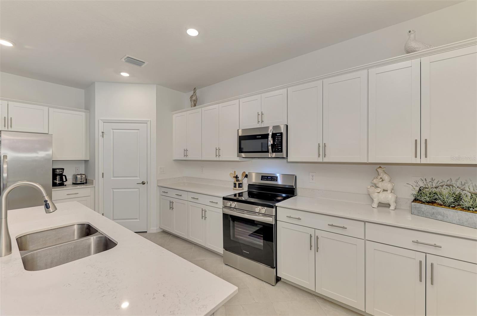 ANTIGUA/WELLEN PARK - Residential