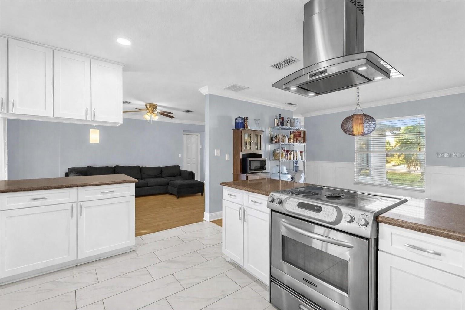 RAYMAR MANOR - Residential