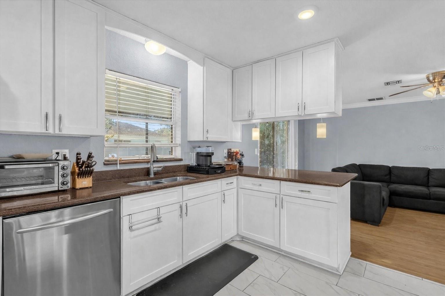 RAYMAR MANOR - Residential