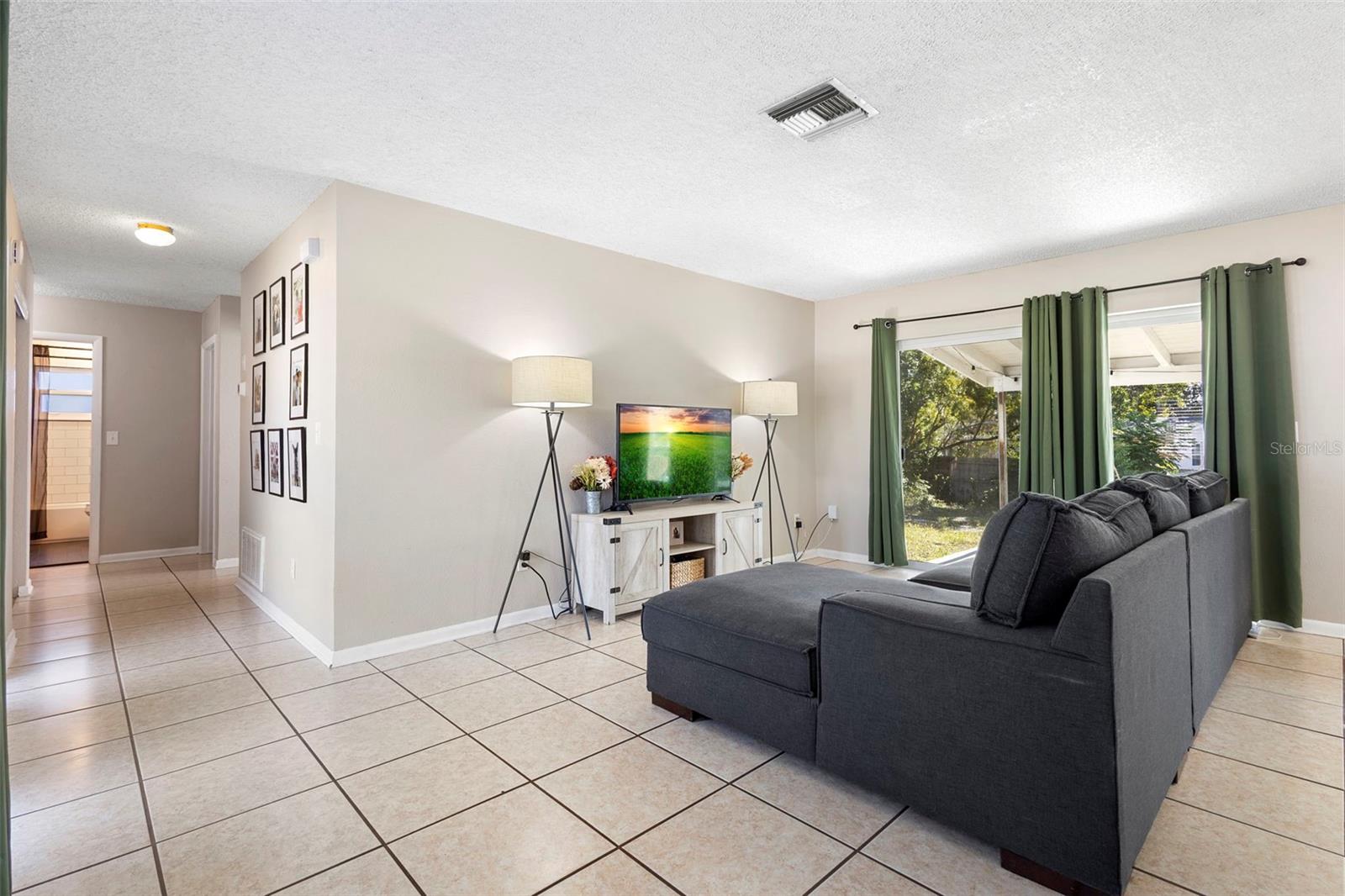 DELTONA LAKES UNIT 25 - Residential