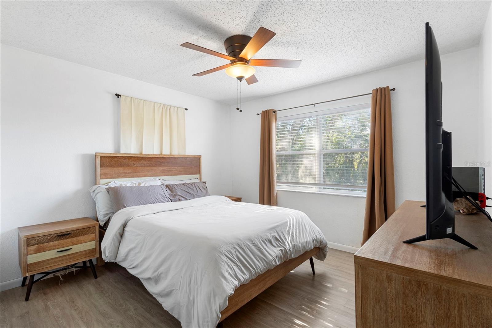 DELTONA LAKES UNIT 25 - Residential