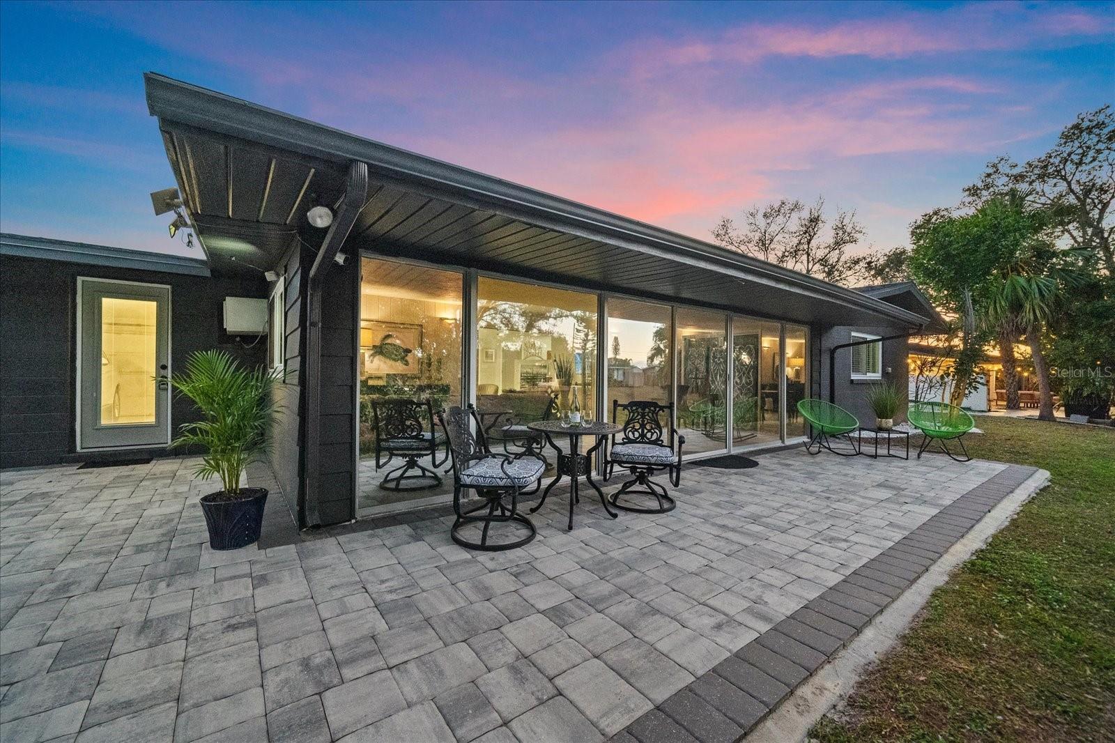 SOUTH GATE - Residential