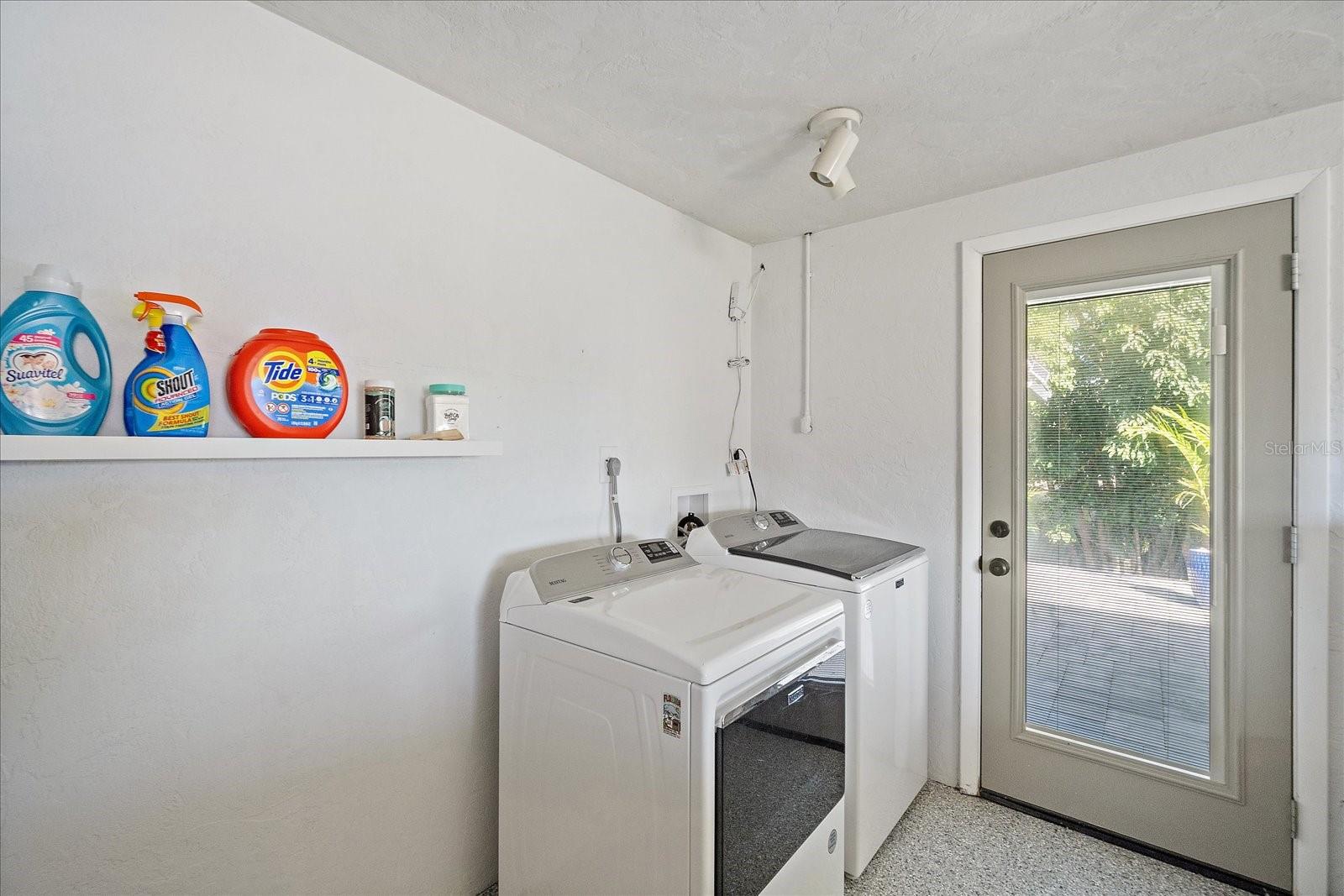 SOUTH GATE - Residential