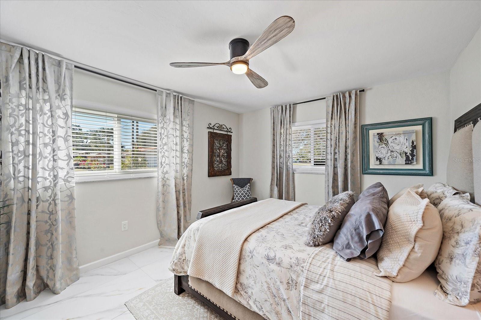 SOUTH GATE - Residential