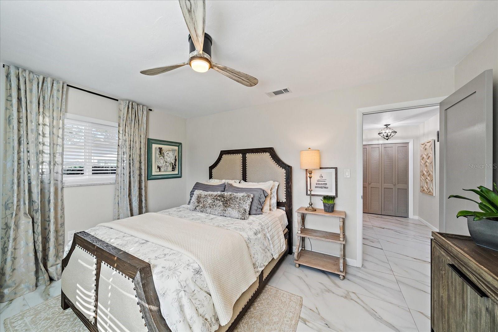 SOUTH GATE - Residential