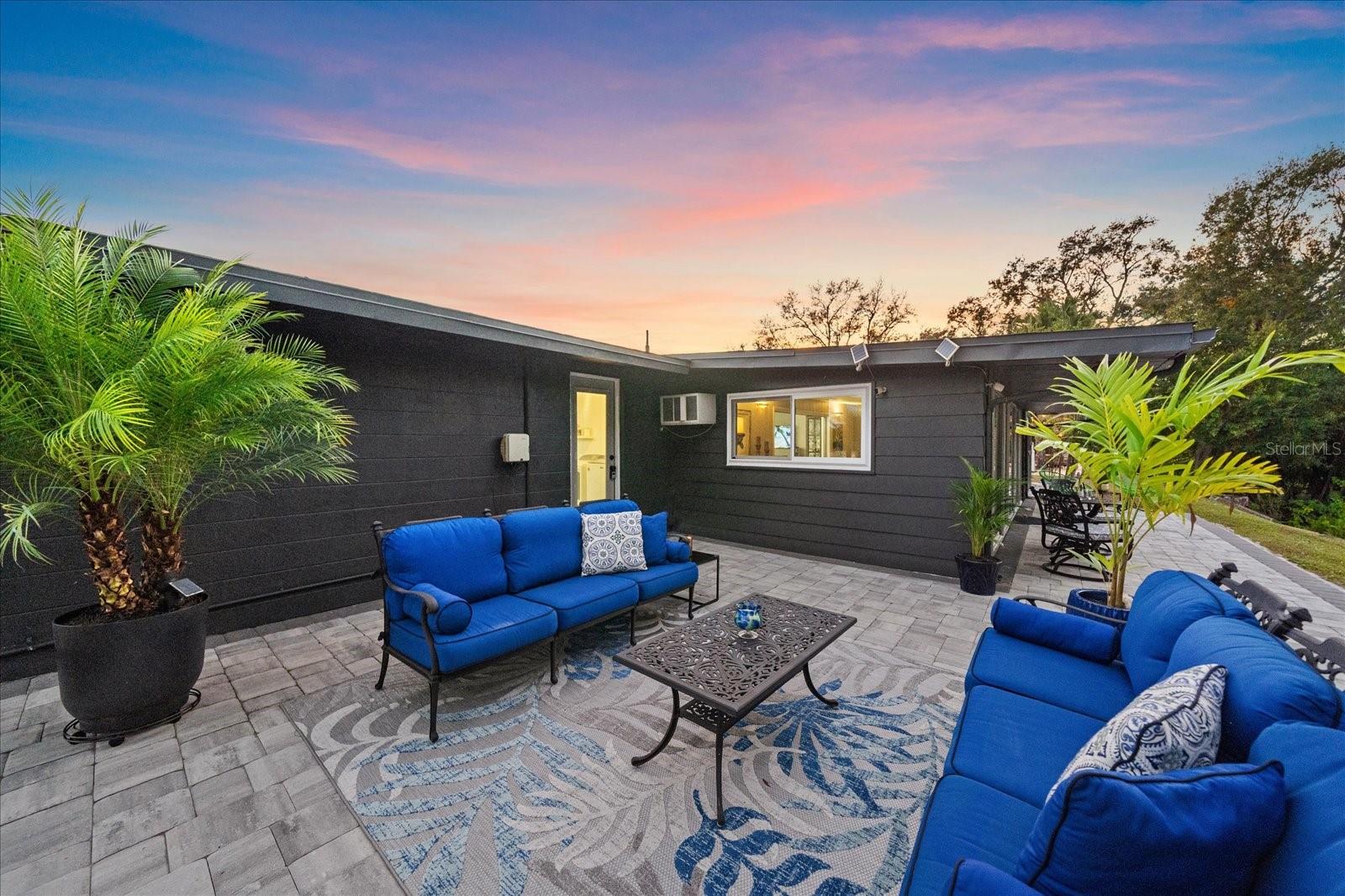 SOUTH GATE - Residential