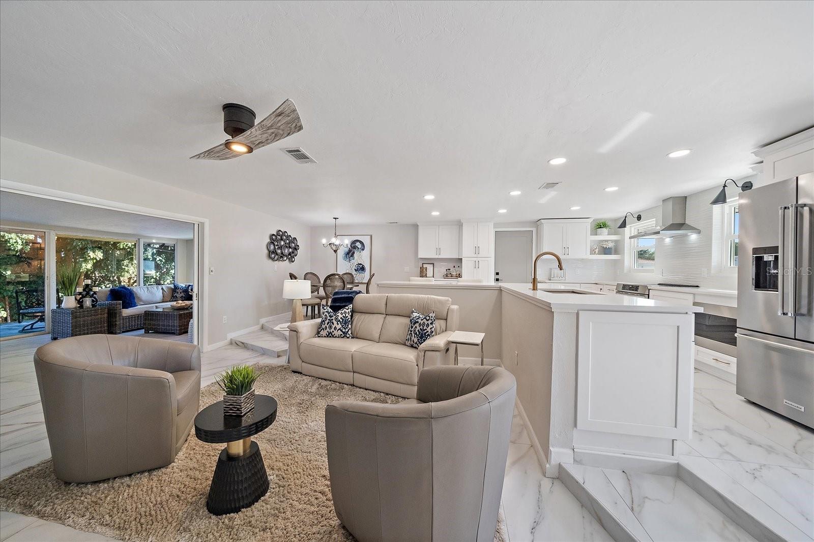 SOUTH GATE - Residential