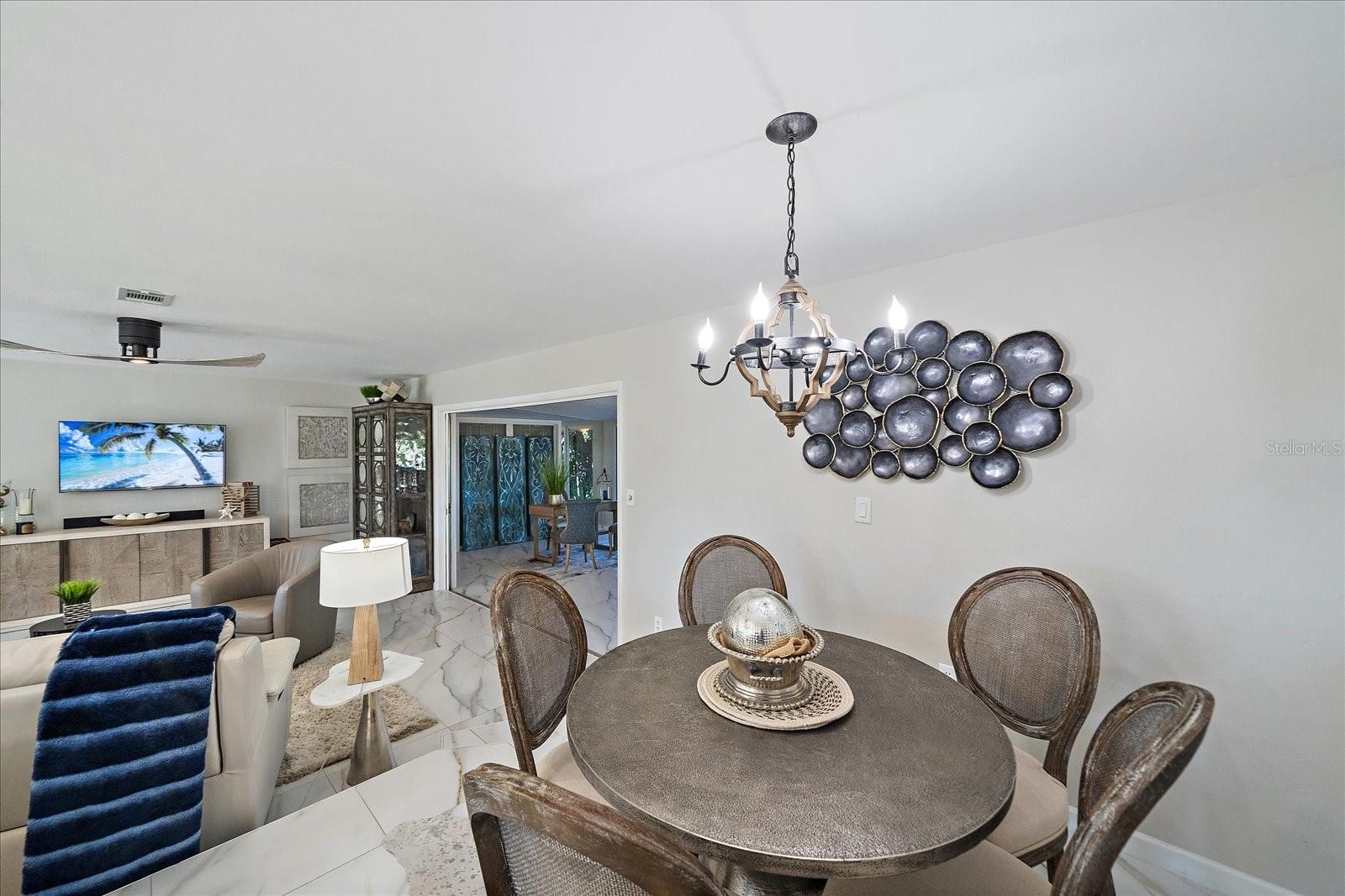 SOUTH GATE - Residential