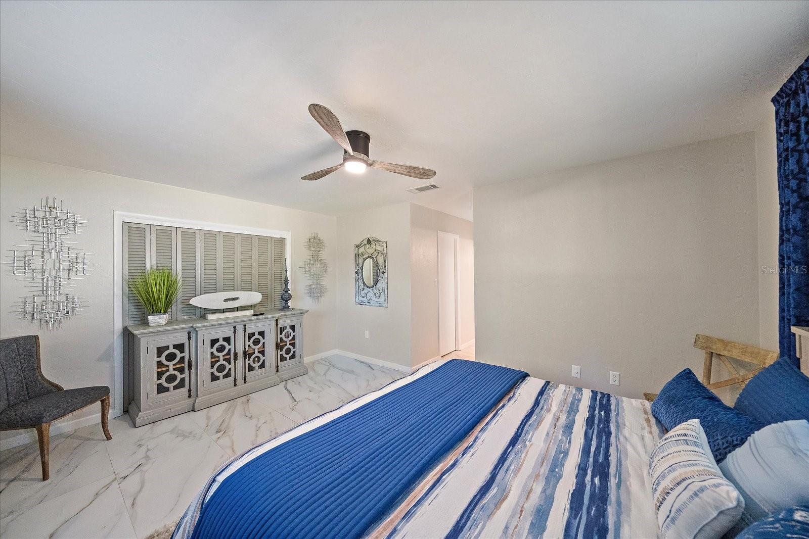 SOUTH GATE - Residential