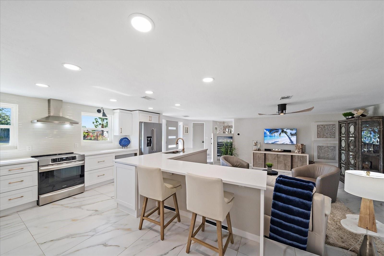 SOUTH GATE - Residential