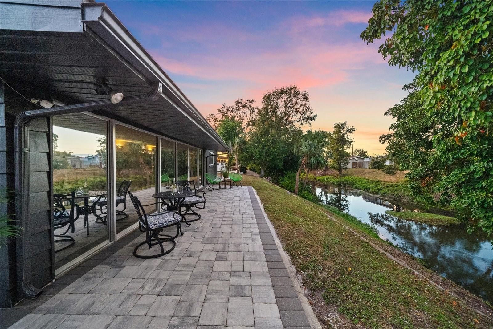 SOUTH GATE - Residential