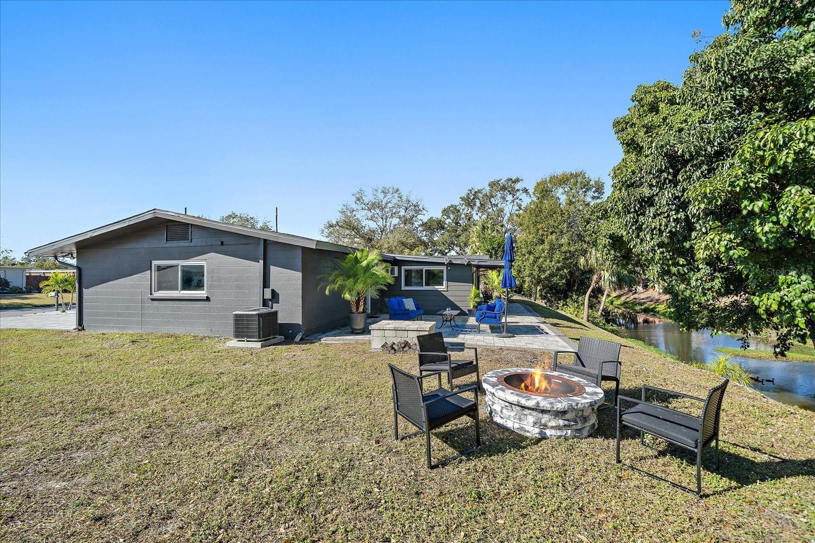 SOUTH GATE - Residential