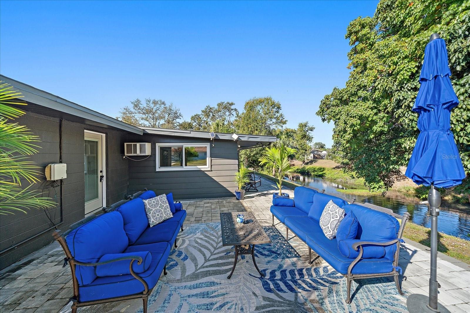 SOUTH GATE - Residential