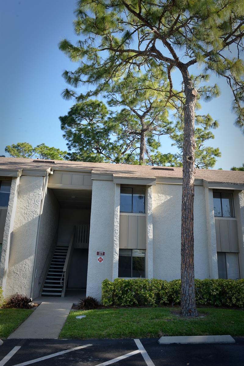 Spacious 2-Bedroom, 2-Bath Condo for Rent in Springwood Village - Longwood
Located in the desirable Springwood Village community, this second-floor, 2-bedroom, 2-bathroom condominium offers comfort and convenience. Step into a bright and open living room/dining room combination, perfect for entertaining. The recently renovated kitchen features granite countertops, stainless steel appliances, including a dishwasher, refrigerator, and glass-top range, plus a granite breakfast bar that opens to the dining area.
Both bedrooms are generously sized with upgraded carpeting and huge closet spaces. The split floor plan provides privacy, and both bathrooms have been updated with new vanities-one with a full bath and the other with a walk-in shower. Enjoy the convenience of an in-unit washer and dryer and relax on the screened patio accessible through a large sliding door.
Springwood Village offers fantastic amenities, including a clubhouse, two pools, tennis courts, a car wash station, and more! Conveniently located just minutes from I-4 and 434, with easy access to shopping, dining, and entertainment.