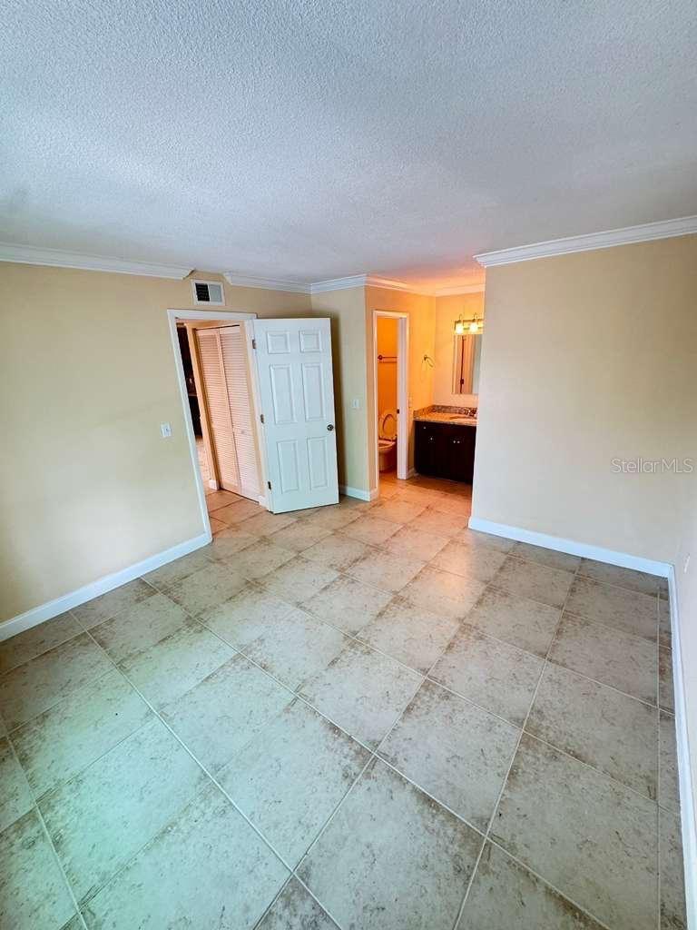 HARBOR CLUB CONDO - Residential