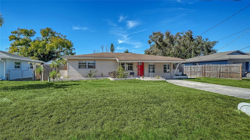 Photo of 3008 Arch Drive, Sarasota, FL 34232 (MLS # A4680557)