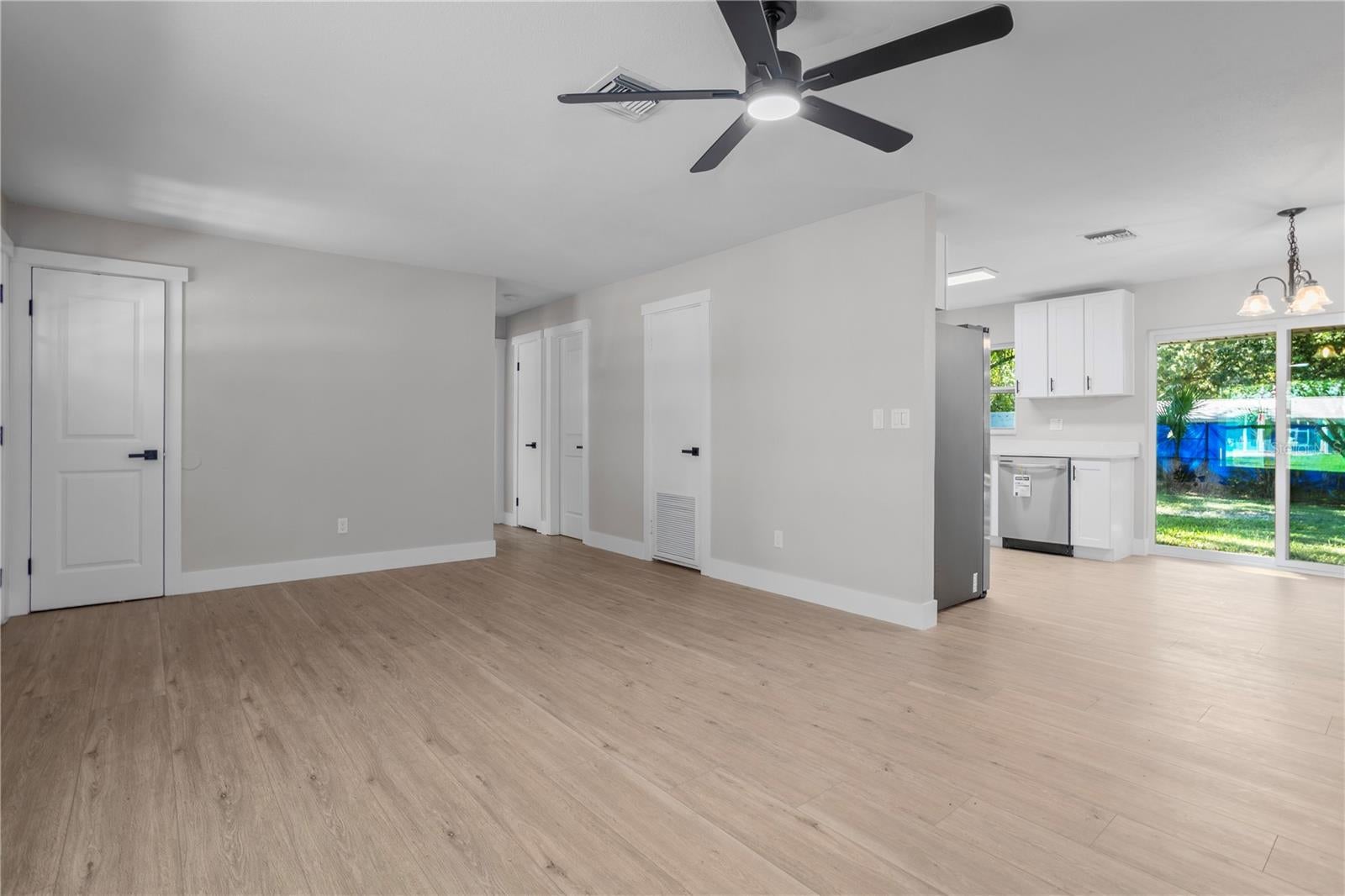 2216 NE 36TH PLACE