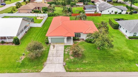 A home in LAKELAND