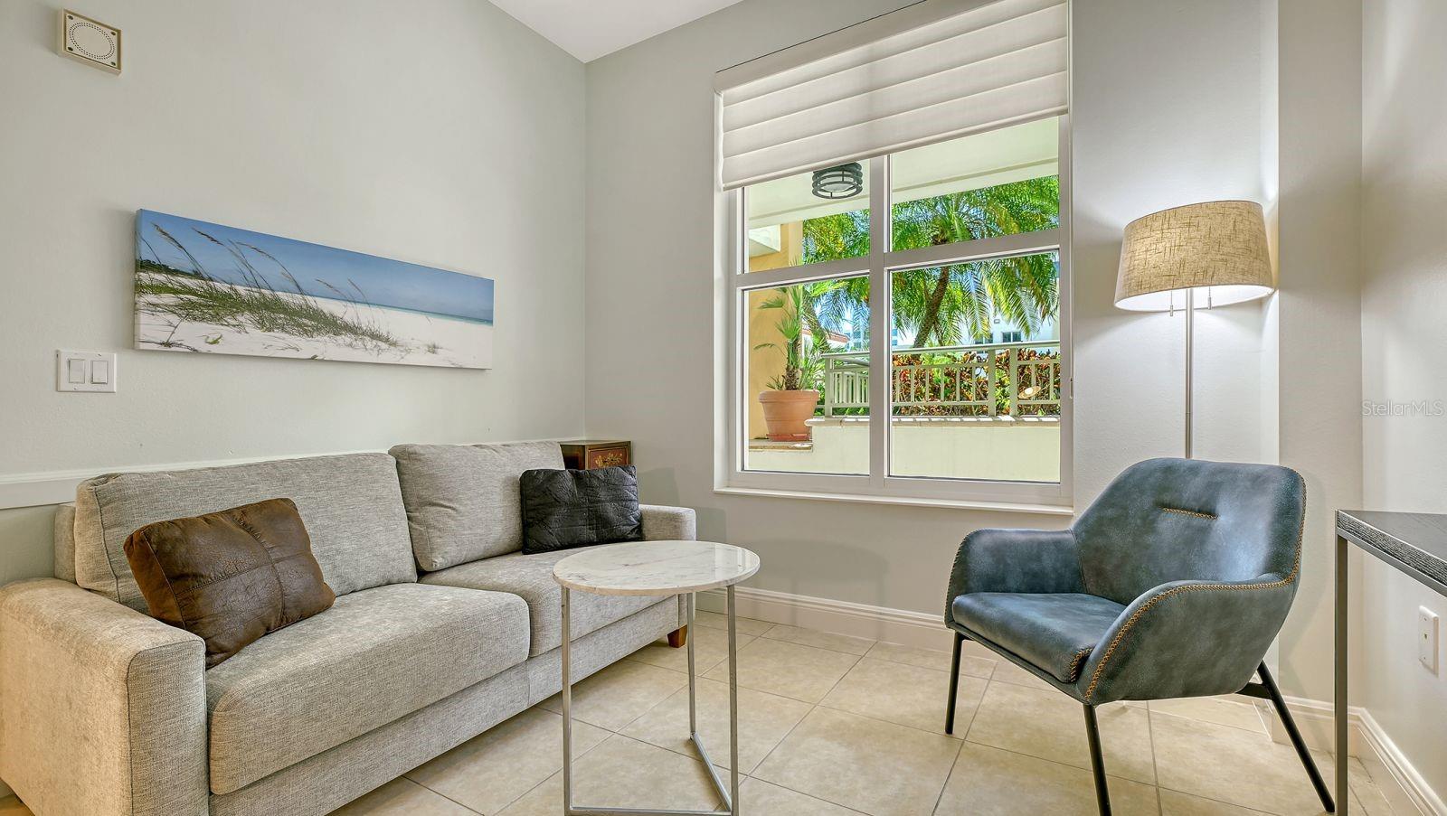 ONE HUNDRED CENTRAL - Residential