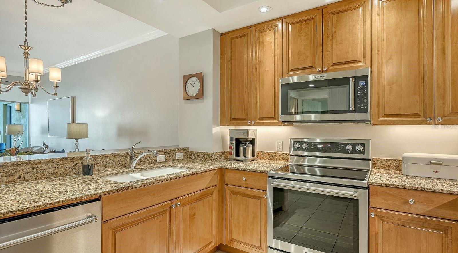 ONE HUNDRED CENTRAL - Residential