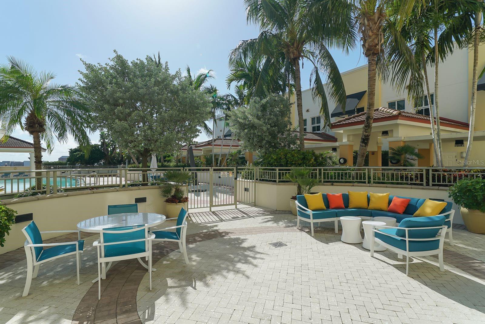 ONE HUNDRED CENTRAL - Residential