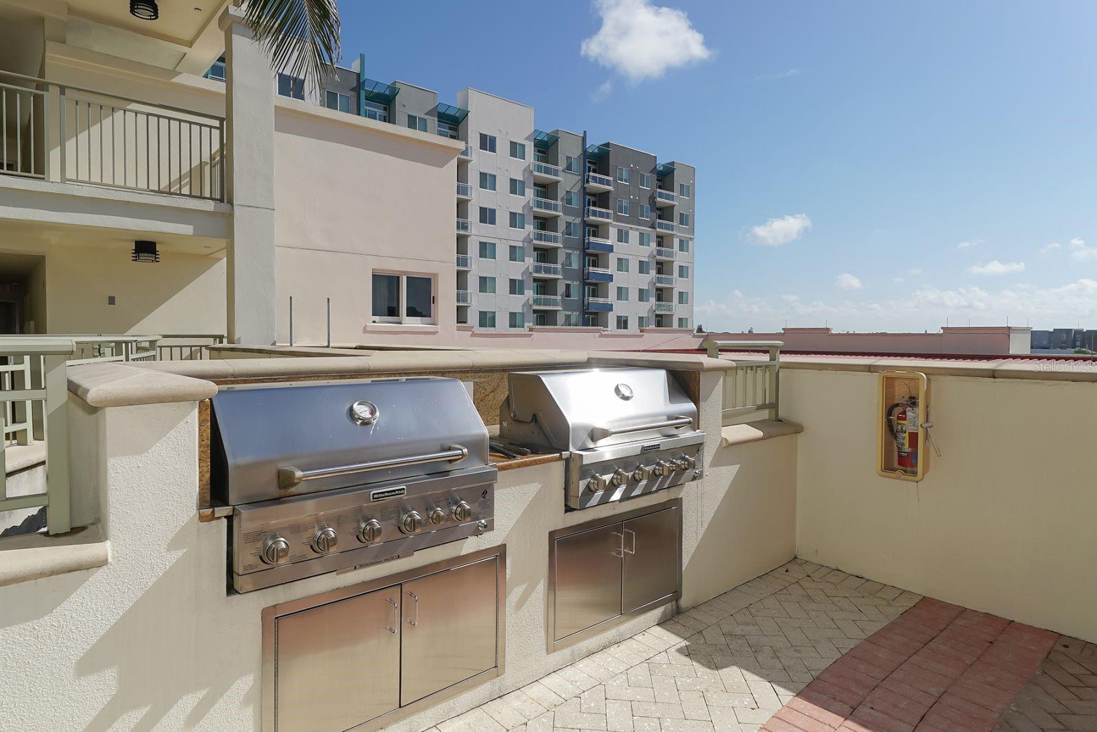 ONE HUNDRED CENTRAL - Residential