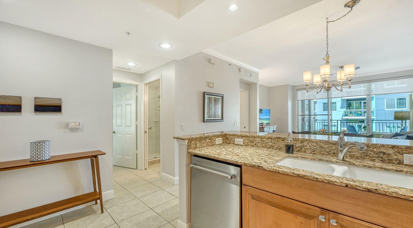 ONE HUNDRED CENTRAL - Residential