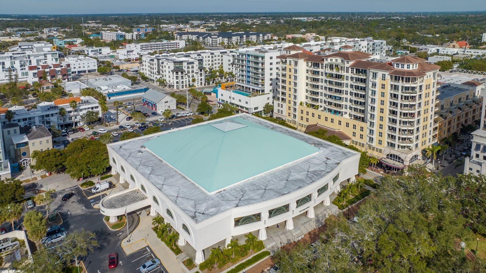 ONE HUNDRED CENTRAL - Residential