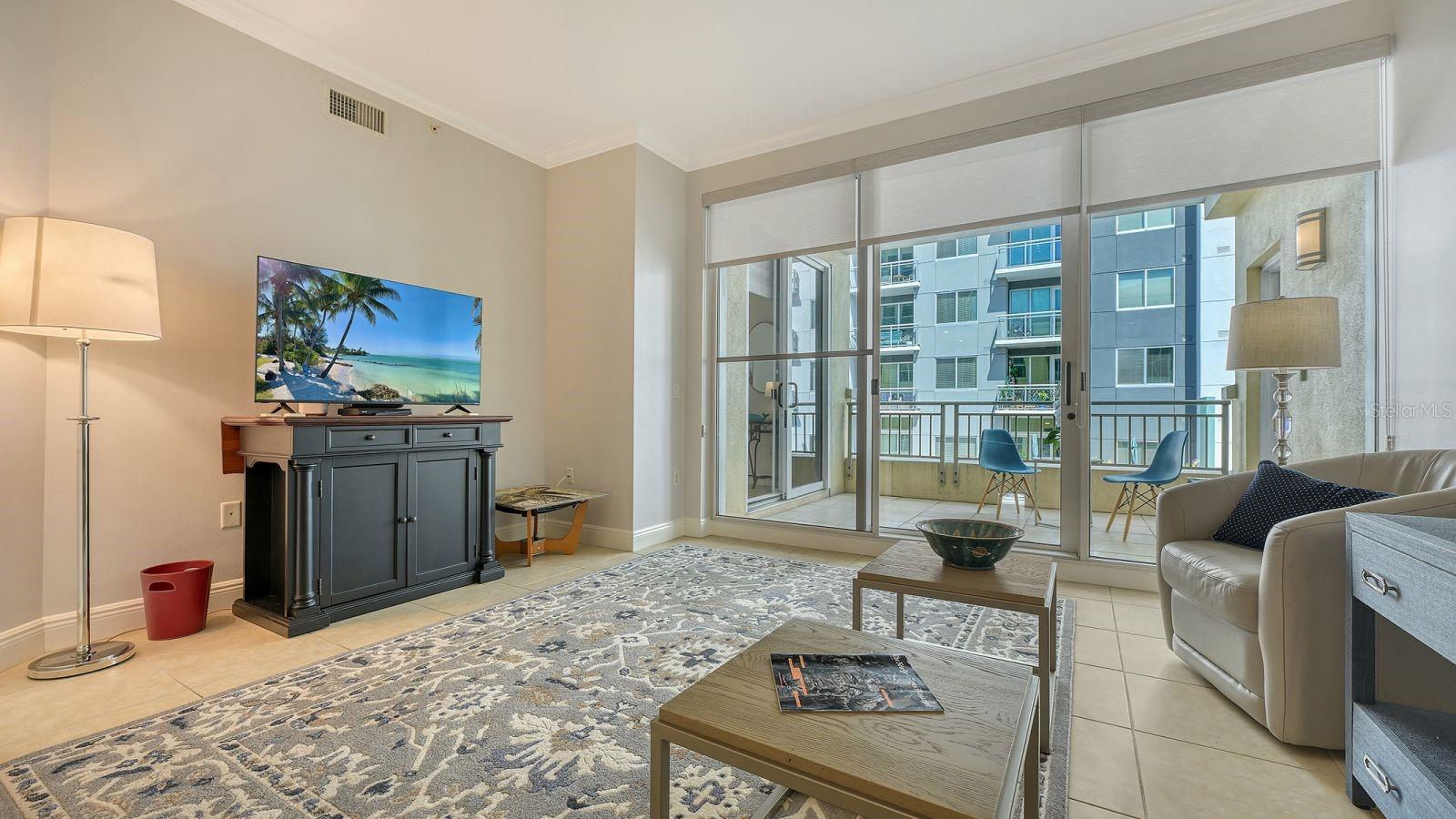 ONE HUNDRED CENTRAL - Residential