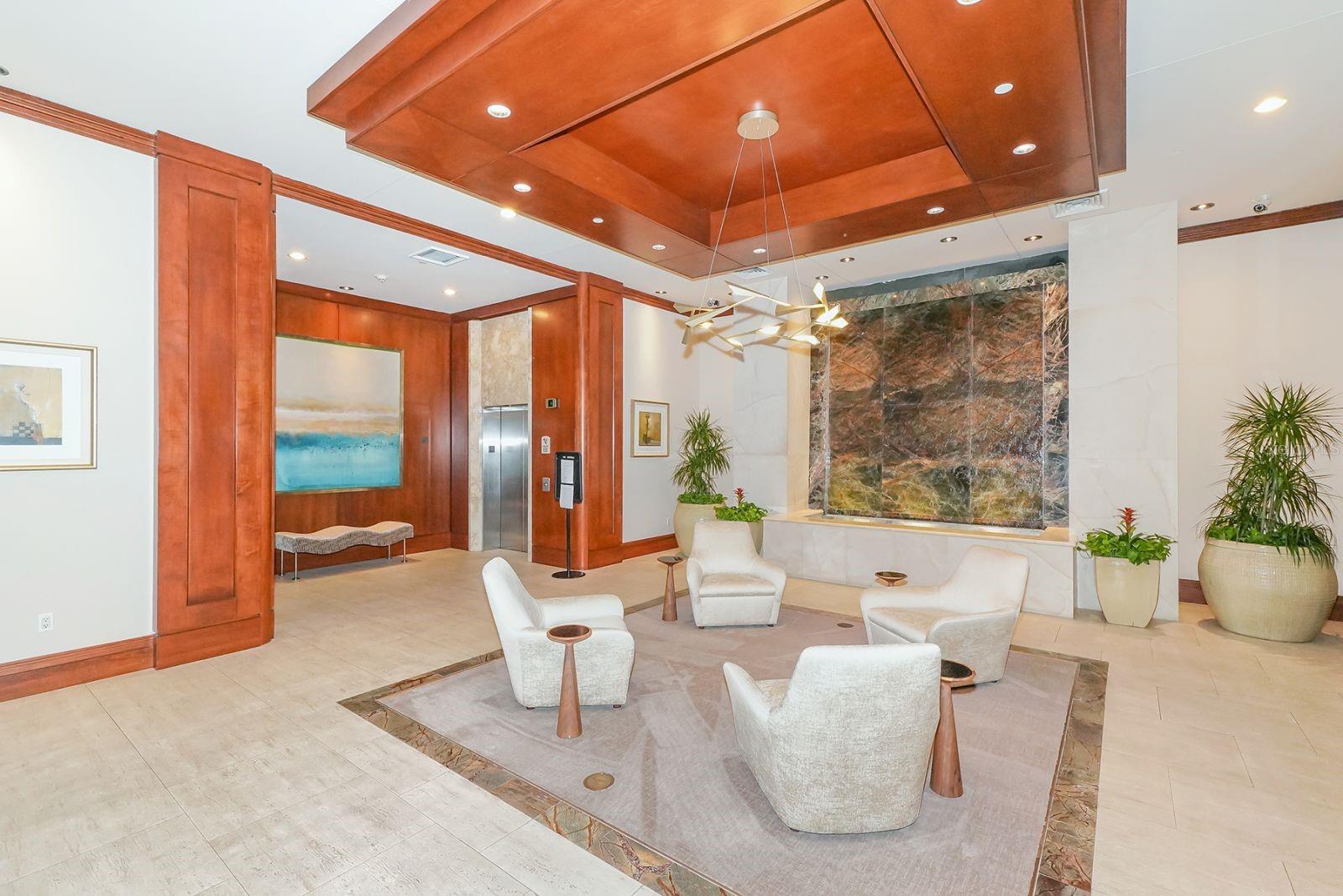 ONE HUNDRED CENTRAL - Residential