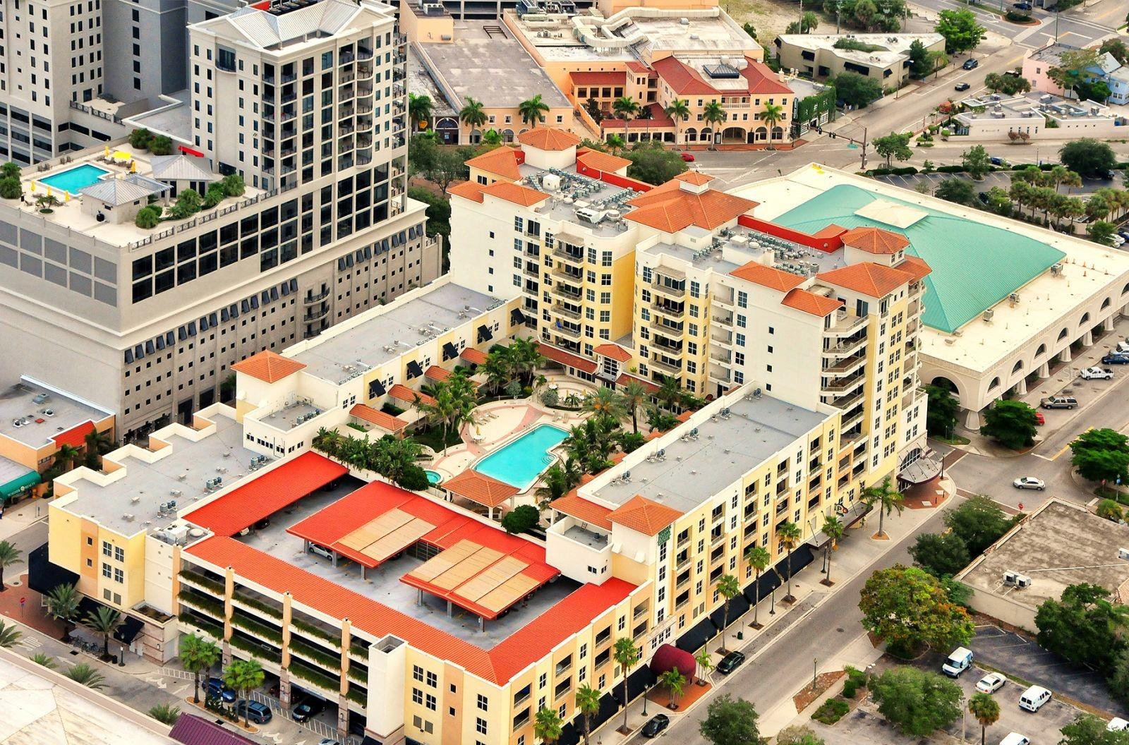 ONE HUNDRED CENTRAL - Residential