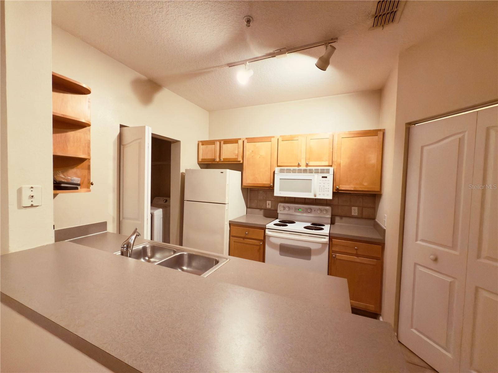 4207 S DALE MABRY HIGHWAY 3205