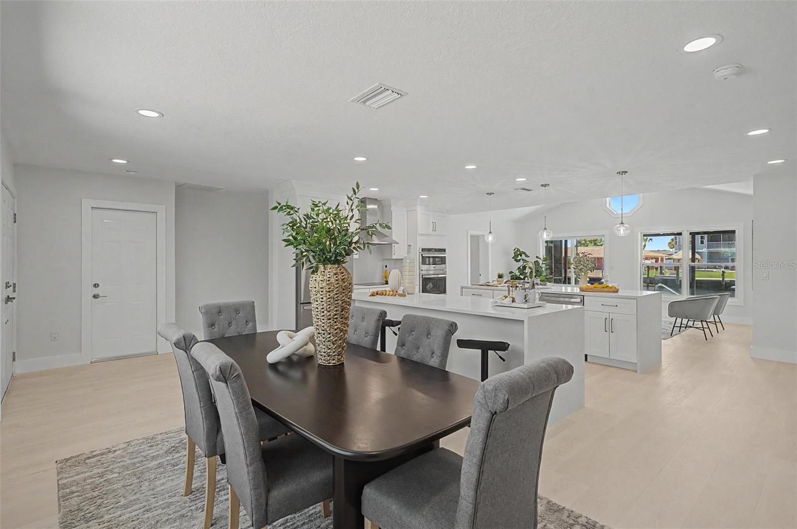 3340 FLORAMAR TERRACE
