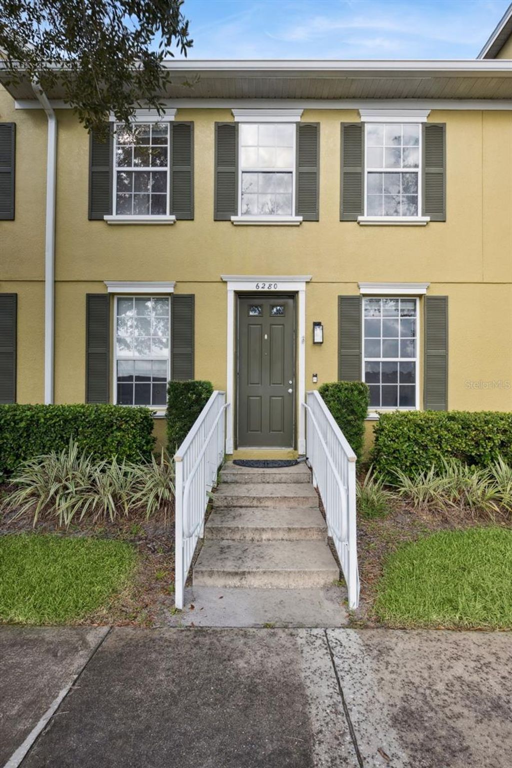 Photo of 6280 Bristol Channel Way, Orlando, FL 32829 (MLS # O6351053)