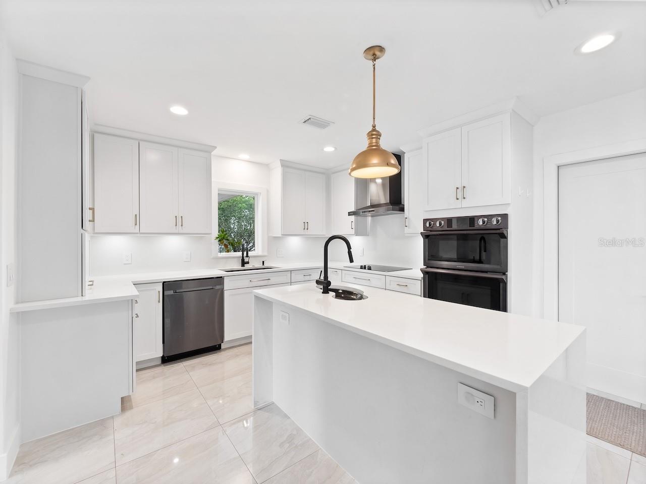 5017 PELLEPORT AVENUE