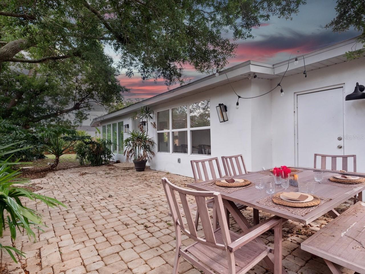 LAKE CONWAY ESTATES - Residential