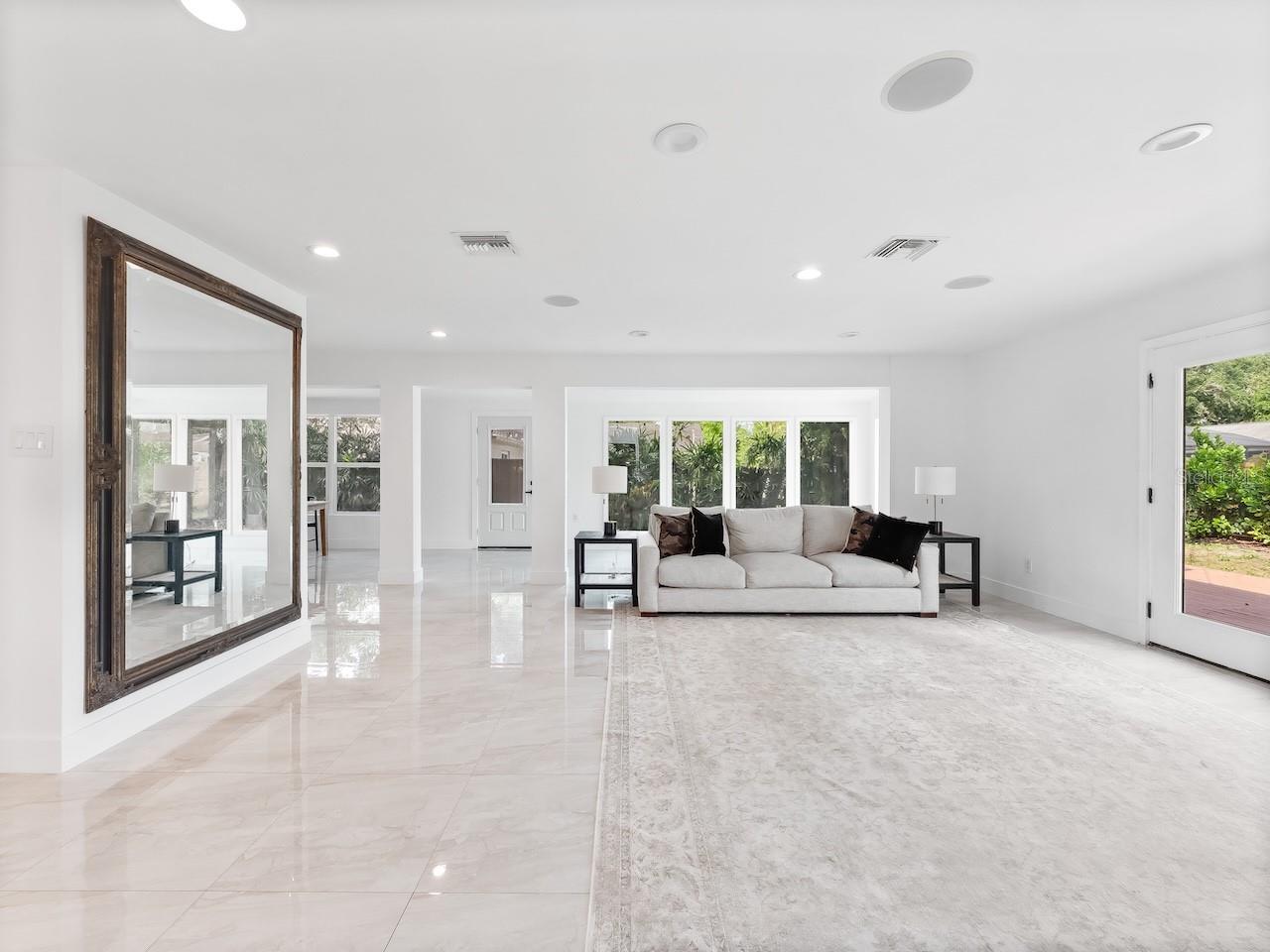 LAKE CONWAY ESTATES - Residential