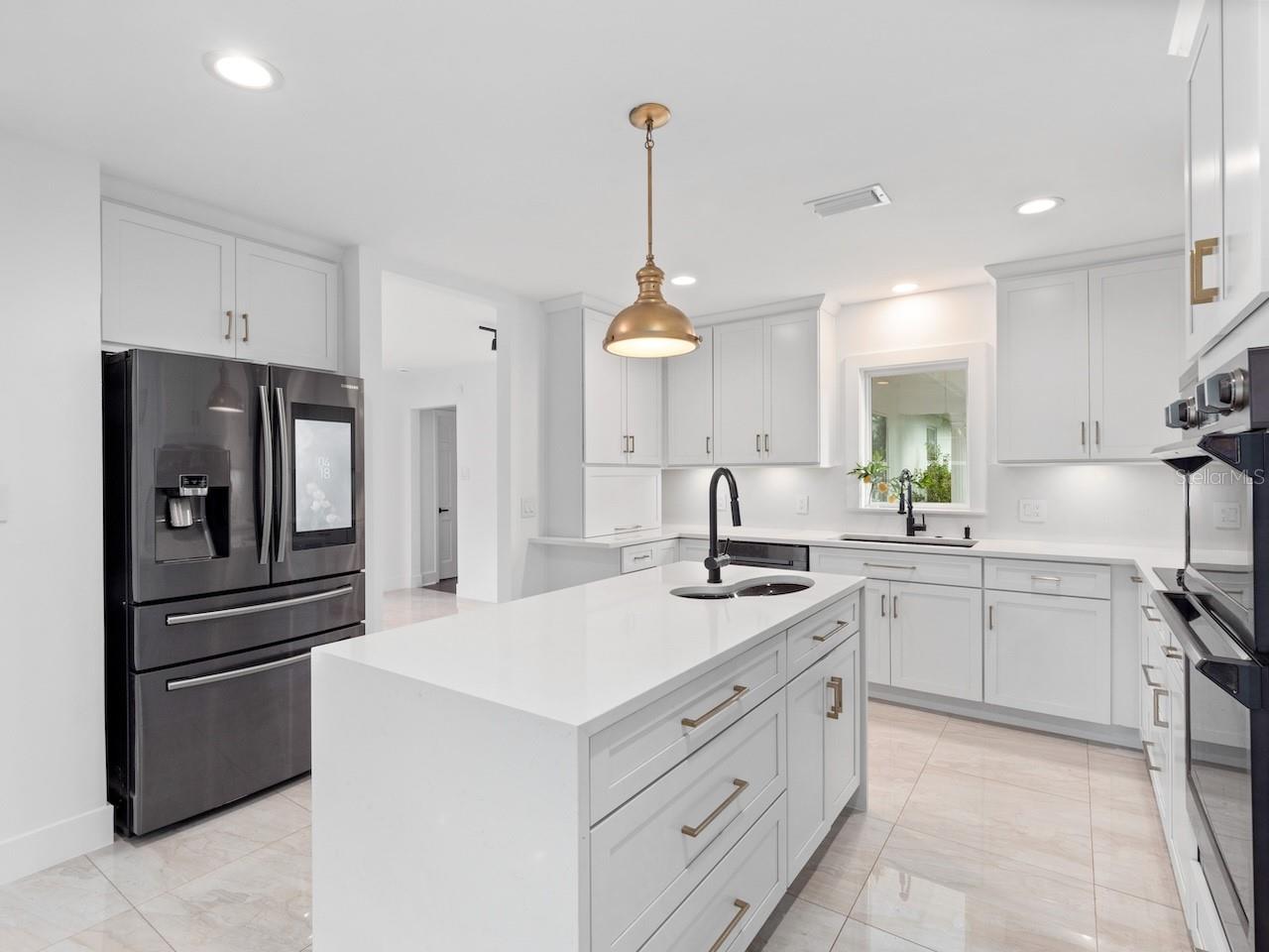 LAKE CONWAY ESTATES - Residential