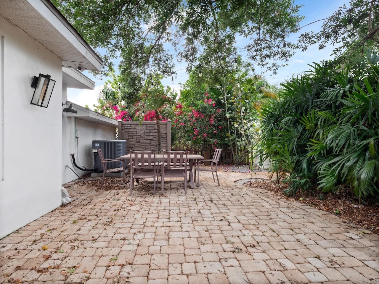 LAKE CONWAY ESTATES - Residential